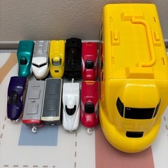 ドクターイエローケース　プラレール10個　ハッピーセットの画像