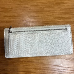白蛇柄サイフの画像