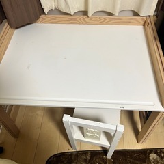 幼児用机の画像