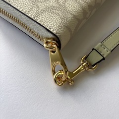 COACH ホワイト / チョーク系 長財布 【未使用】の画像