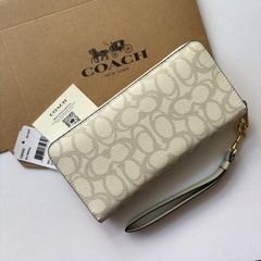 COACH ホワイト / チョーク系 長財布 【未使用】の画像