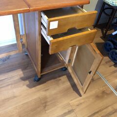 変形する机収納【お渡し期間限定　2026/1/7～1/20まで】の画像