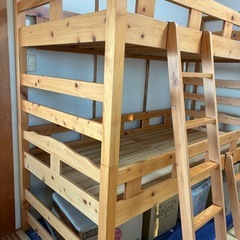 2段ベッドの画像