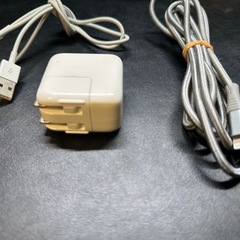 【下北沢で引き渡し】iPhone充電セット｜Apple純正10Wアダプタ＋Lightningケーブル2本の画像