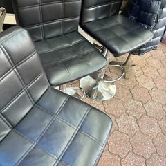 上下動く　カウンター椅子　３つセットの画像