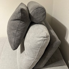 背もたれ　クッションの画像