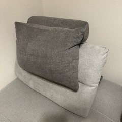背もたれ　クッションの画像