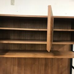 ＼家具＊家電のお店／【ｼﾞｬﾝｸﾞﾙｼﾞｬﾝｸﾞﾙ石川金沢店】食器棚 木目調/茶   W(幅)122×D(奥行き)46×H(高さ)192cmの画像