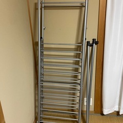 👕折り畳み出来る　ハンガーラックの画像