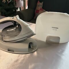 東芝　コードレス　アイロンの画像