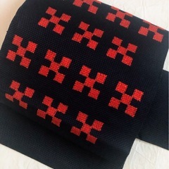 『逸品』黒地の名古屋帯　正絹　の画像