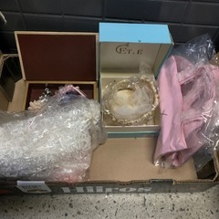 【無料】年末倉庫整理／ネット生地・お洒落ハギレ等いろいろ（ダンボール内のみ・ご自由にどうぞ）の画像