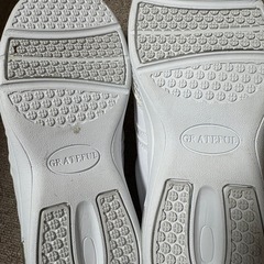 ホワイト介護 看護用シューズの画像