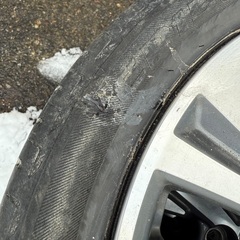 ブラックとシルバーのアルミ 165/55R15 4.5jの画像