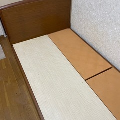 【急募】シングルベッド　ペットフレーム　収納付き　引き出し　ヘッドボードの画像