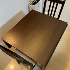 IKEA ダイニングテーブル　チェアセットの画像