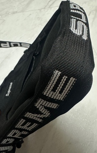 【美品】限定SALE早い者勝ち！Supreme ブラック ショルダーバッグ