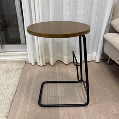 unico サイドテーブルの画像