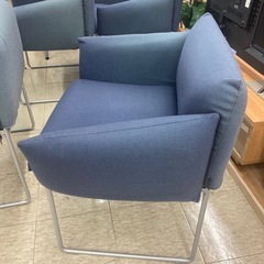 【ジモティー割引で最大15％OFF⭐️】LINEA JAPAN　パーソナルチェア　1人掛けチェア　ブルーの画像