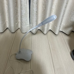 卓上ライトの画像
