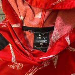 Nike DRI-FIT パーカー Mサイズ レッドの画像