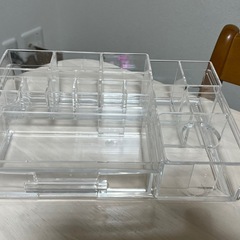 透明アクリル製 収納ケース／コスメ・文房具整理用の画像