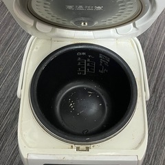 炊飯器の画像
