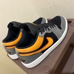 ジョーダン1NIKEスニーカーの画像