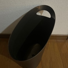 ブラウン　ゴミ箱の画像