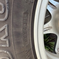 215/70/16スタッドレスタイヤの画像