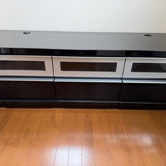 テレビボードの画像
