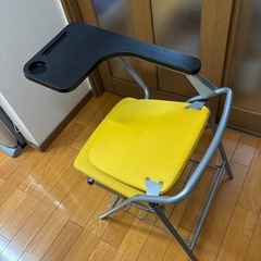 折り畳みテーブル ちぇあチェアの画像