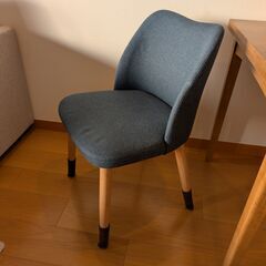 伸長式ダイニングテーブルの画像