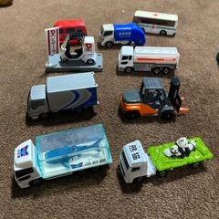 トミカまとめて　働く車　の画像
