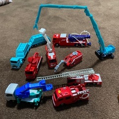 トミカまとめて　働く車　の画像