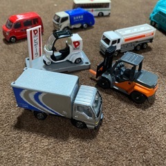 トミカまとめて　働く車　の画像