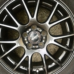 スタッドレスタイヤ　ホイール付き　15インチ　4本セットの画像