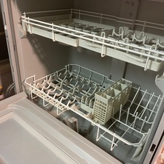 【2018年製】Panasonic食洗機（NP-TH1-W）※動作確認済み・説明文必読の画像