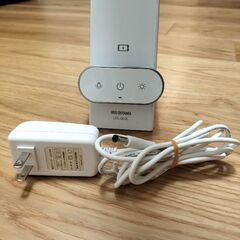 アイリスオーヤマ デスクライトの画像