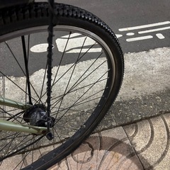 WONKA 27型 シティサイクル カーキ 6段変速 かご、荷台の画像