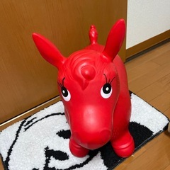 赤いバンビの画像