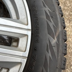 軽自動車用スタッドレスタイヤ4本の画像