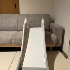 滑り台の画像