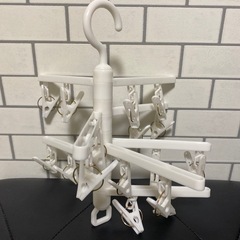 💛回転式ピンチハンガーの画像