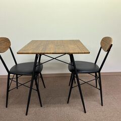 【中古】ダイニングテーブルセット・スピーカー・電子レンジ・自転車・その他5点セットの画像