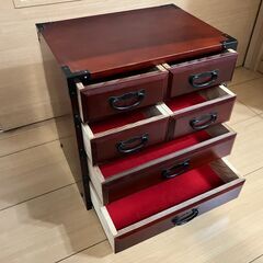 中古美品　和風レトロな小さな収納タンスの画像