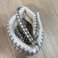 赤ちゃん　頭守る帽子の画像