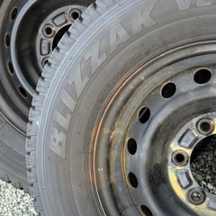 ハイエース　2015年製スタッドレス　てっちんホイールの画像