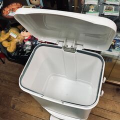 ２段分別ペダルペール・ゴミ箱（20L＋20L）の画像