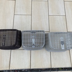 中古自転車プラスチックカゴの画像